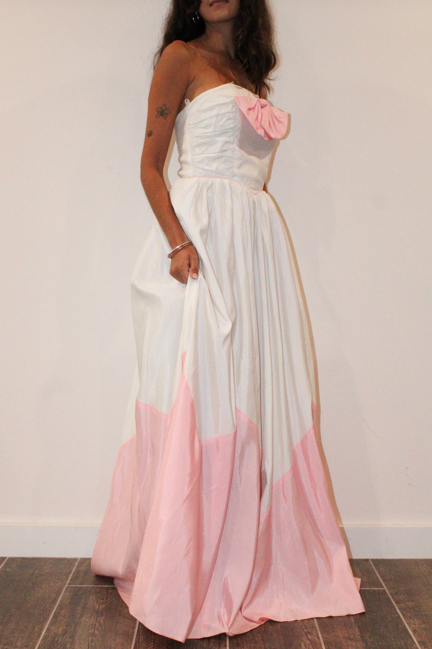 1980s White & Pink Bow Party Gown