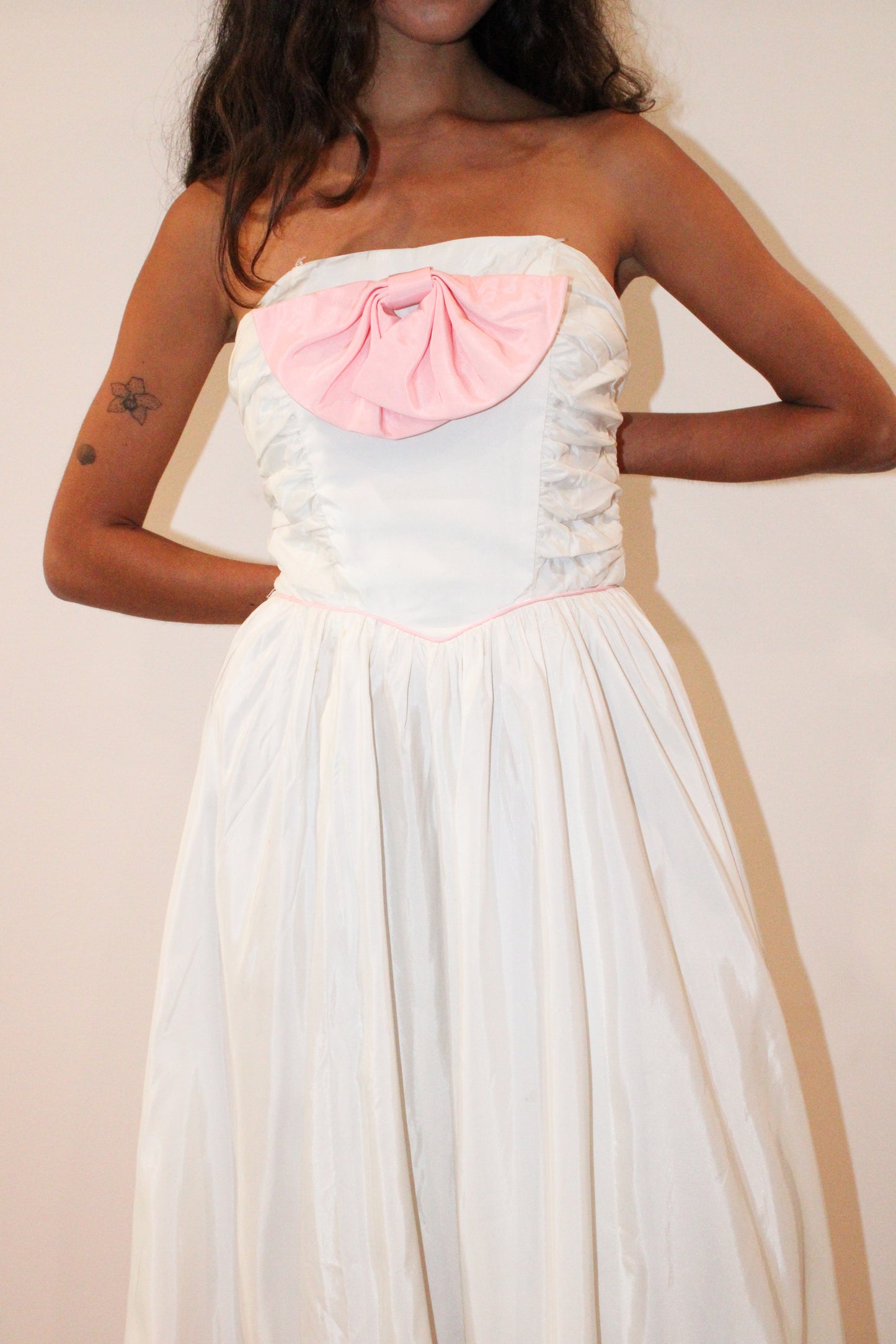 1980s White & Pink Bow Party Gown