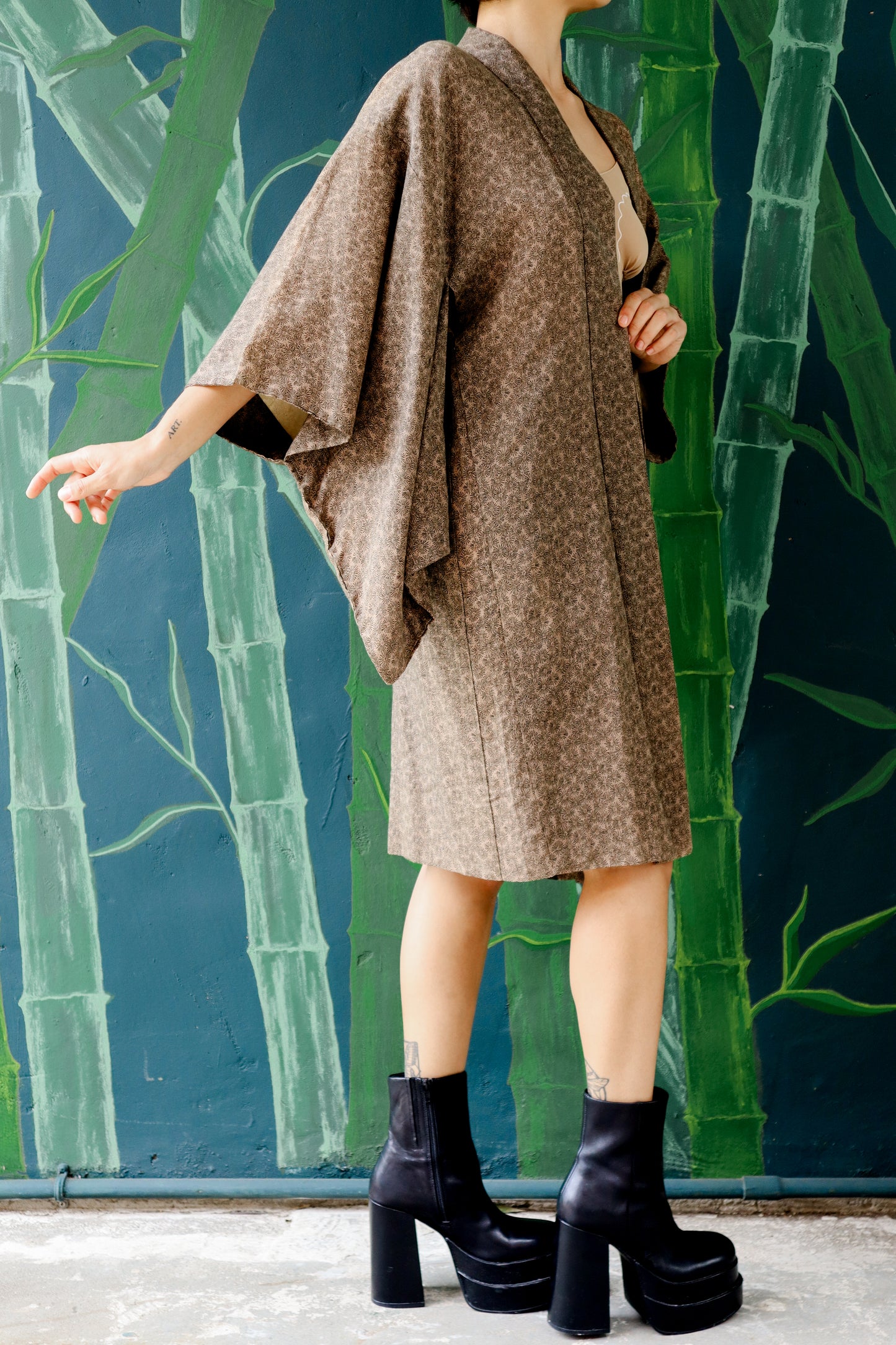 Vintage Brown and Black Short Kimono