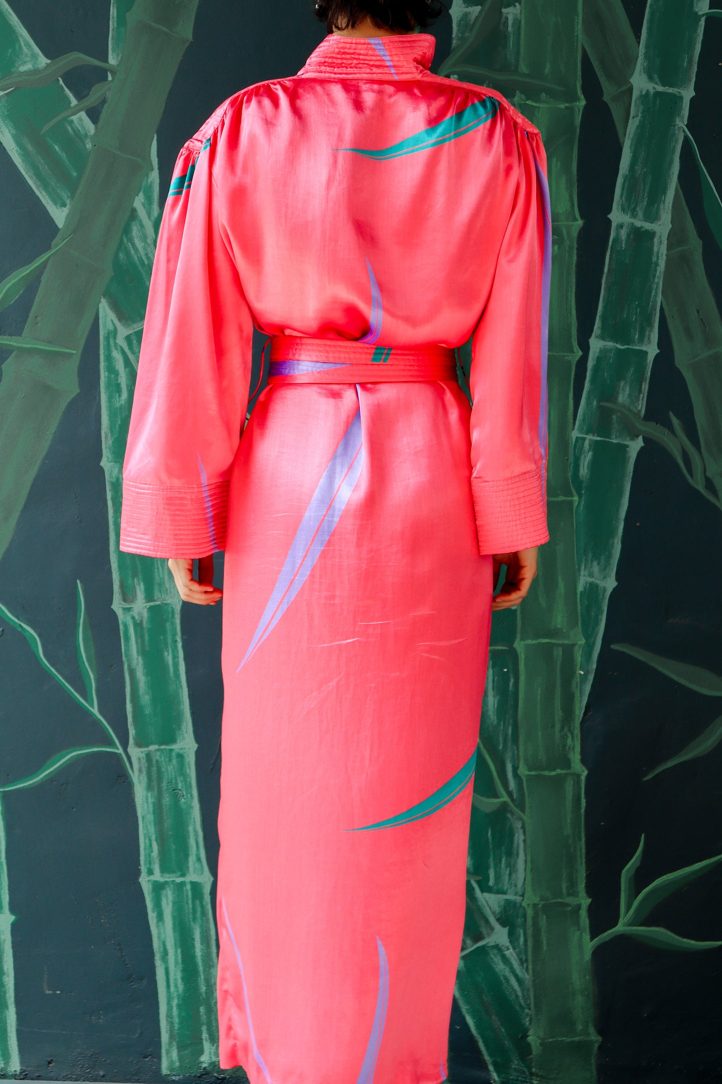 1970s Pink Satin Robe with Leaf Details