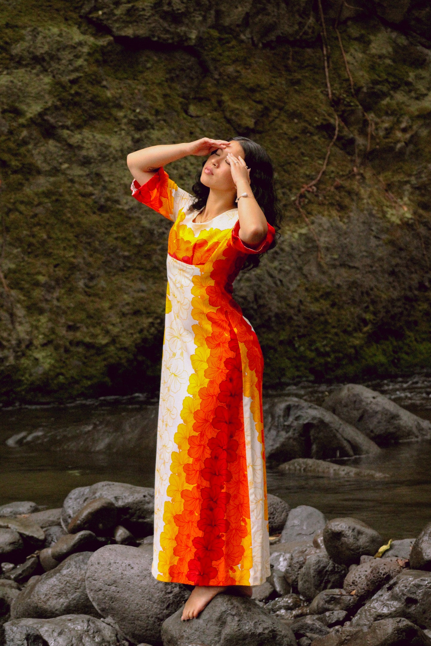 1960s Ui-Maikai Barkcloth Sunset Hau Aloha Dress