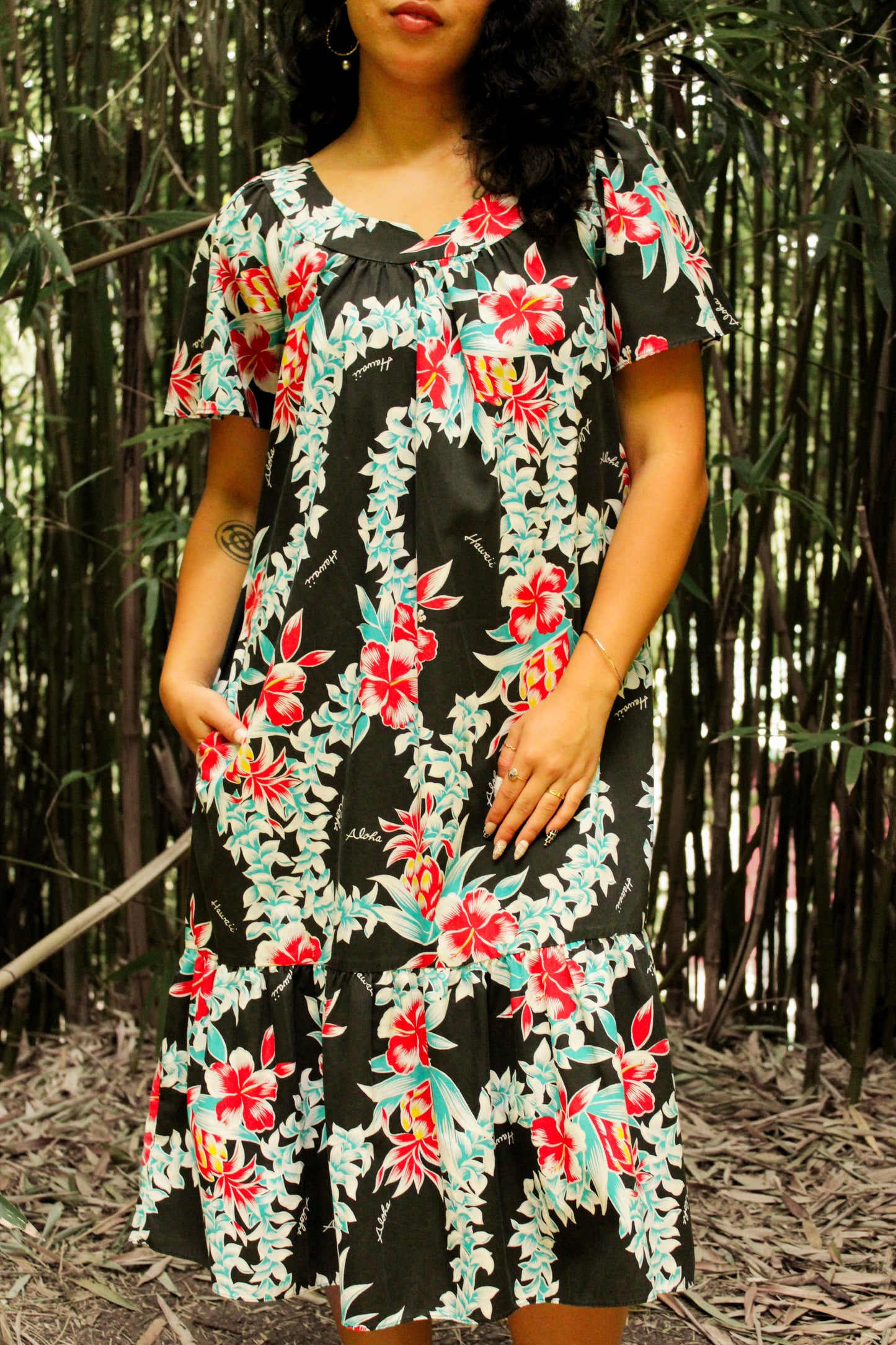 Vintage Aloha Lei Muumuu