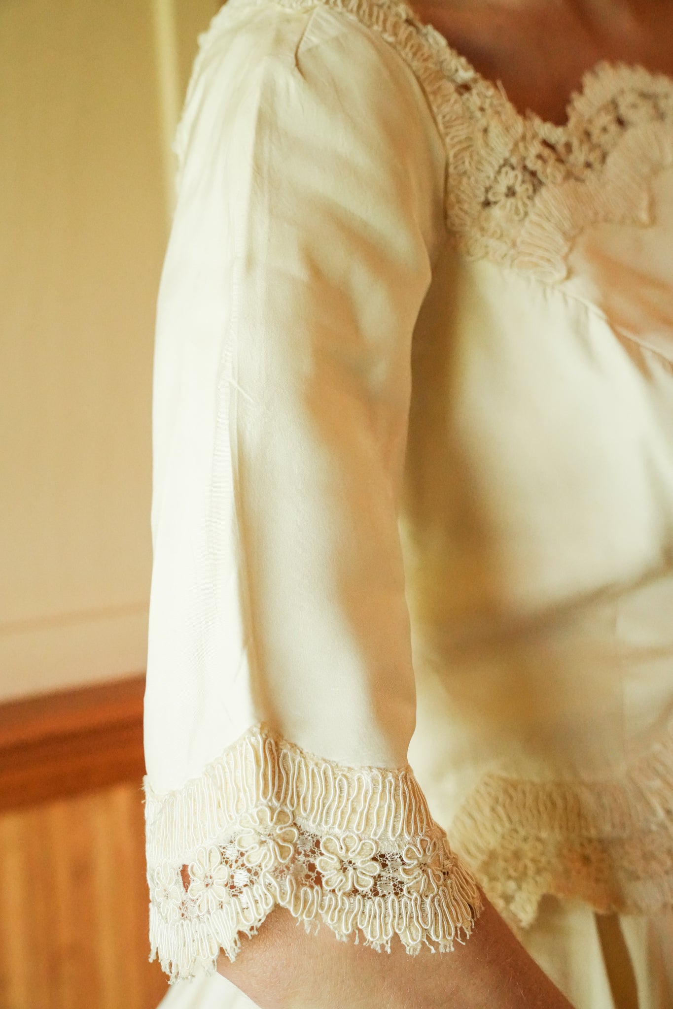 Vintage Quarter Sleeve Bridal Gown