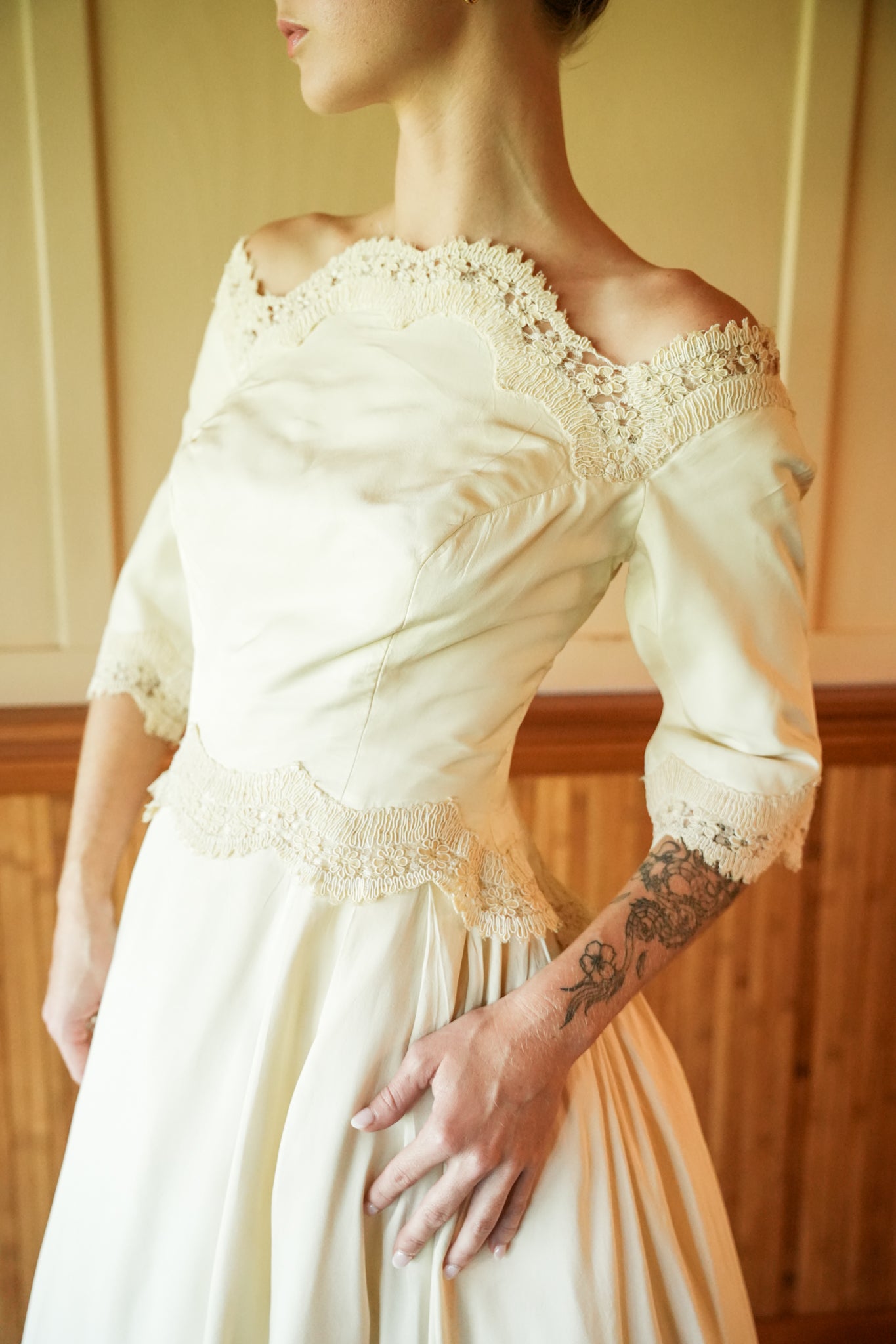 Vintage Quarter Sleeve Bridal Gown