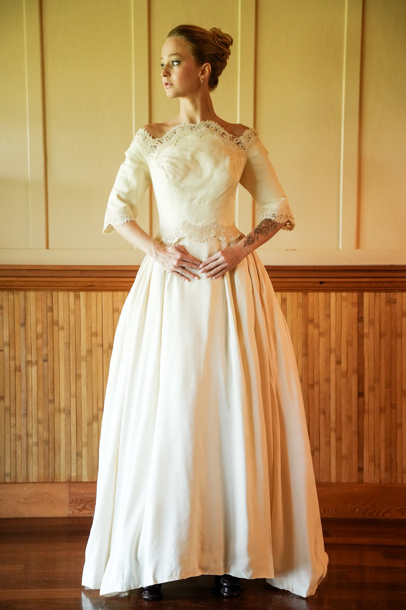 Vintage Quarter Sleeve Bridal Gown