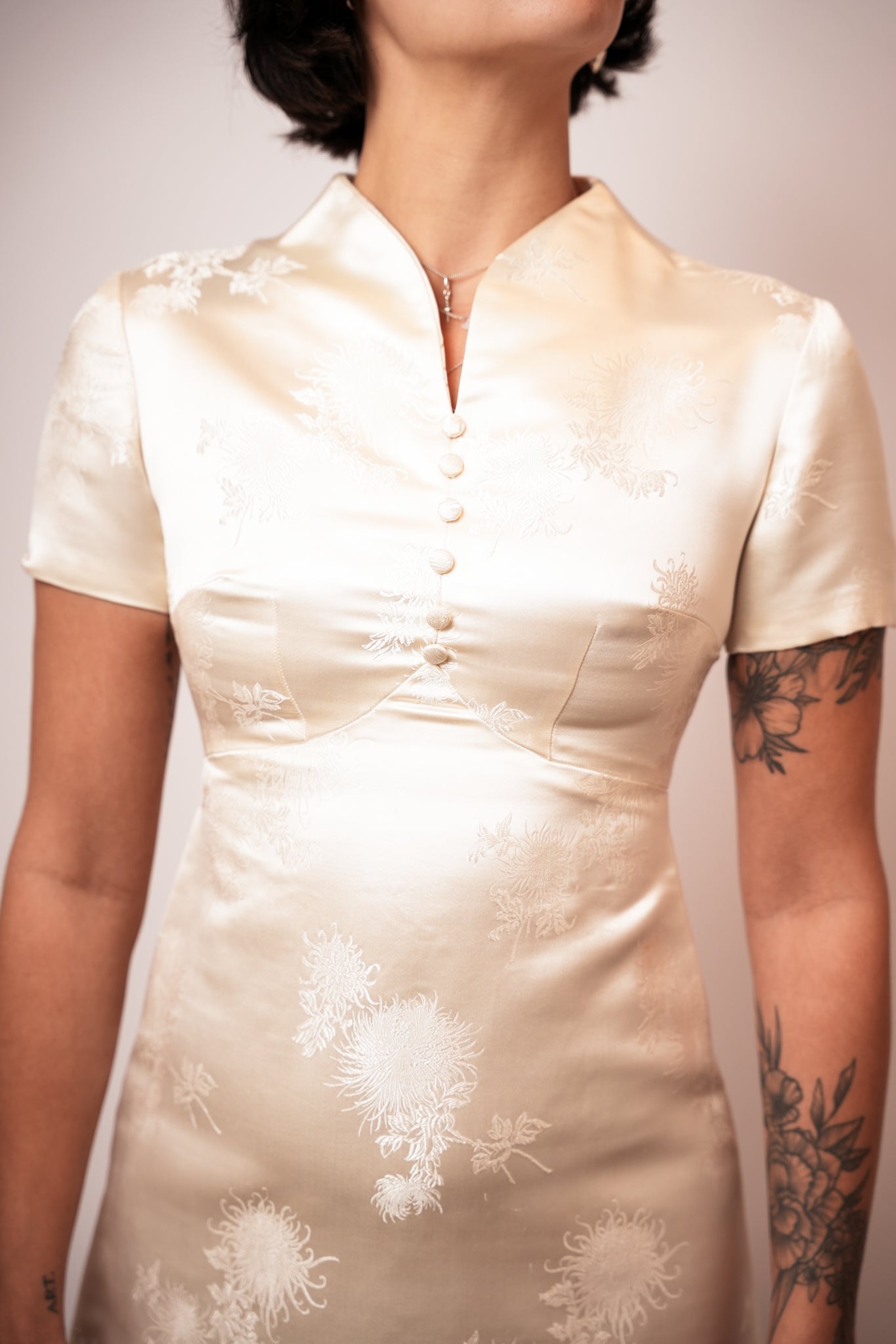 Vintage White Silk Bridal Qipao