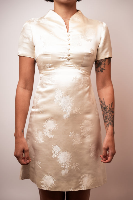 Vintage White Silk Bridal Qipao