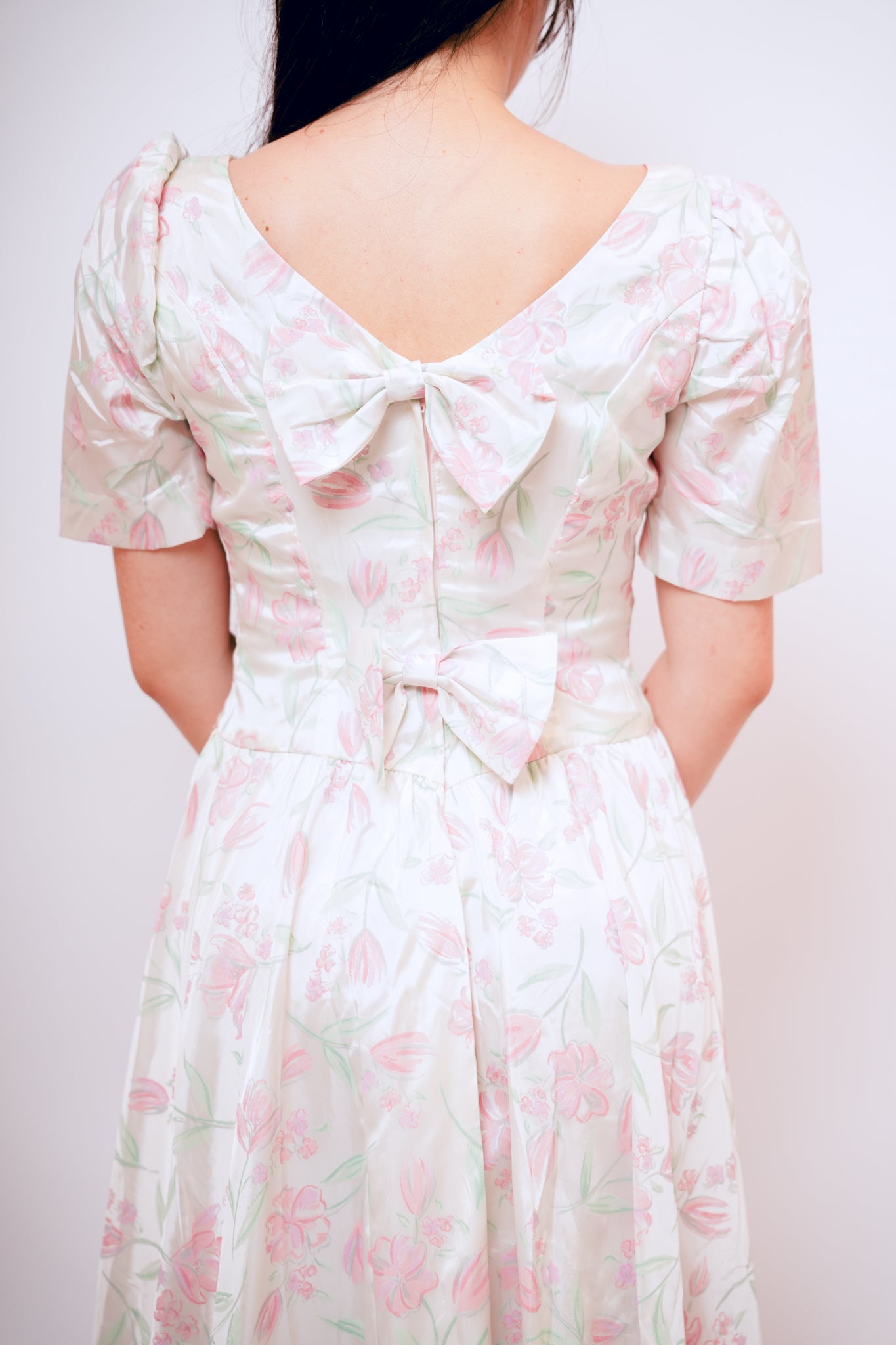 1980s Handmade White Floral Bow Gown