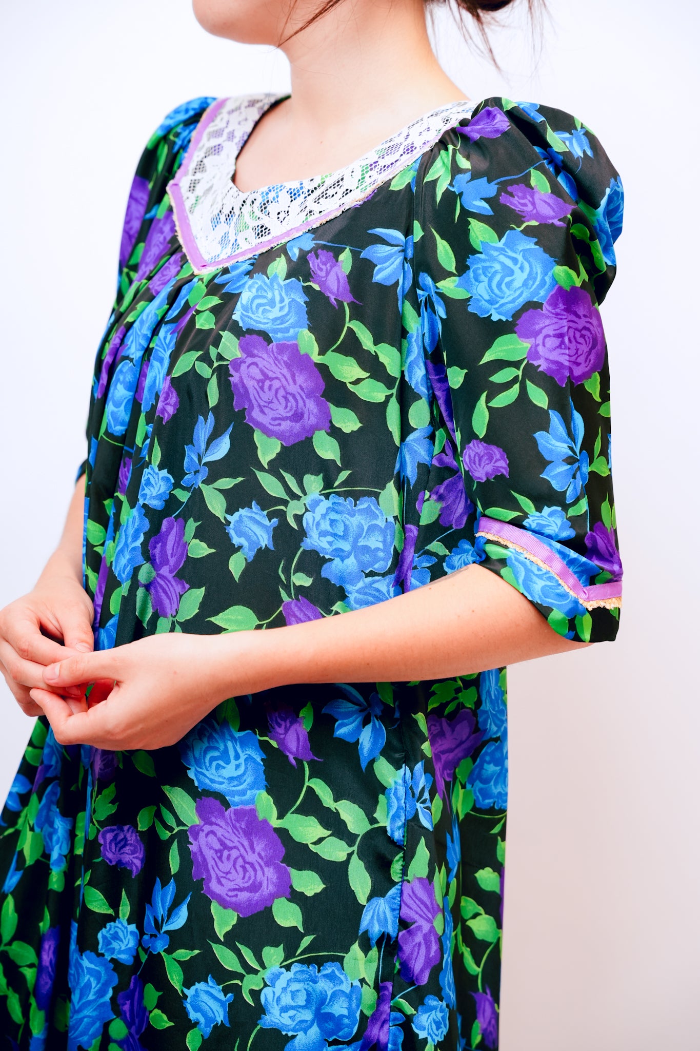 1970s Muumuu Factory Lace Collar Mu'umu'u
