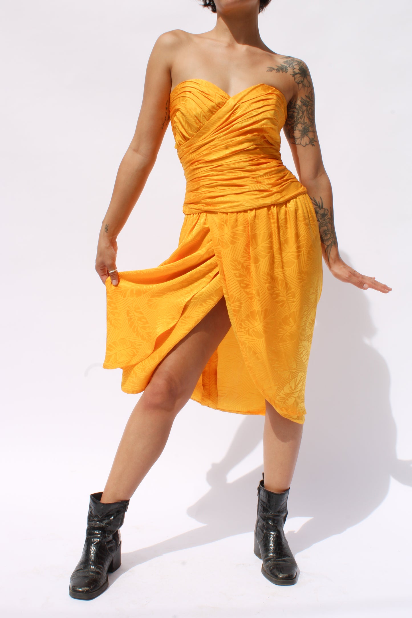 1980s Goldenrod Damask Sweetheart Sleeveless Midi Dress