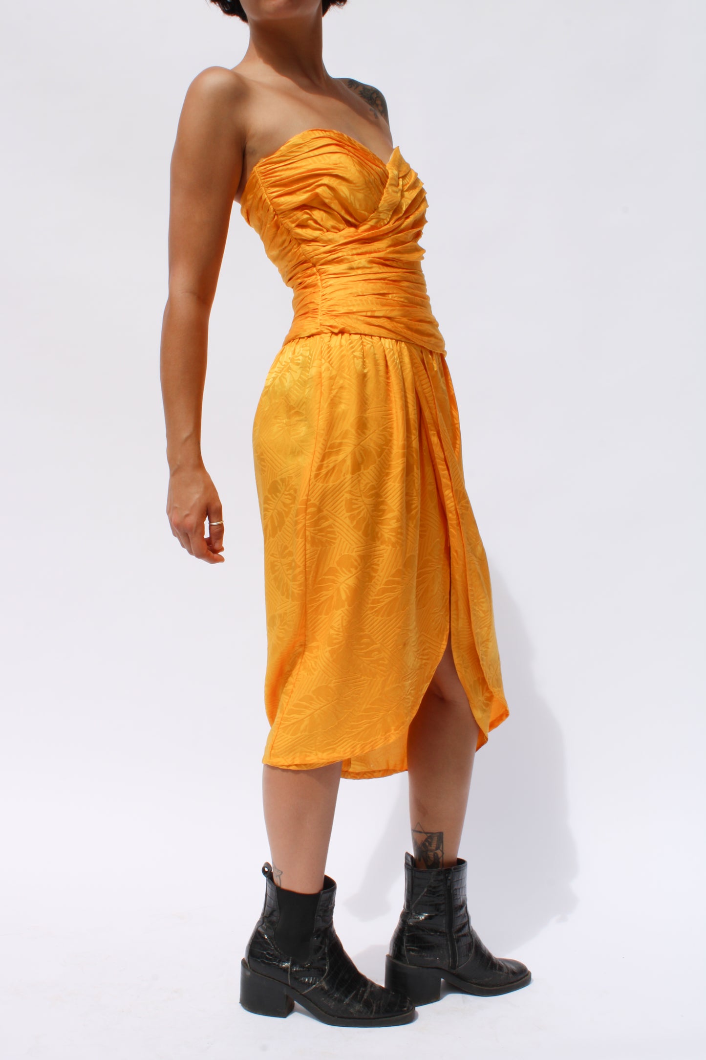1980s Goldenrod Damask Sweetheart Sleeveless Midi Dress