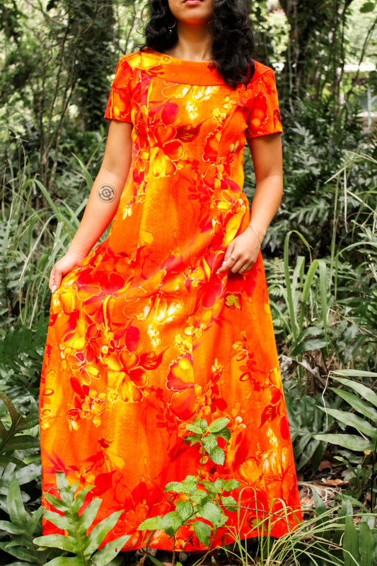 1970's Orange Hibiscus Muʻumuʻu