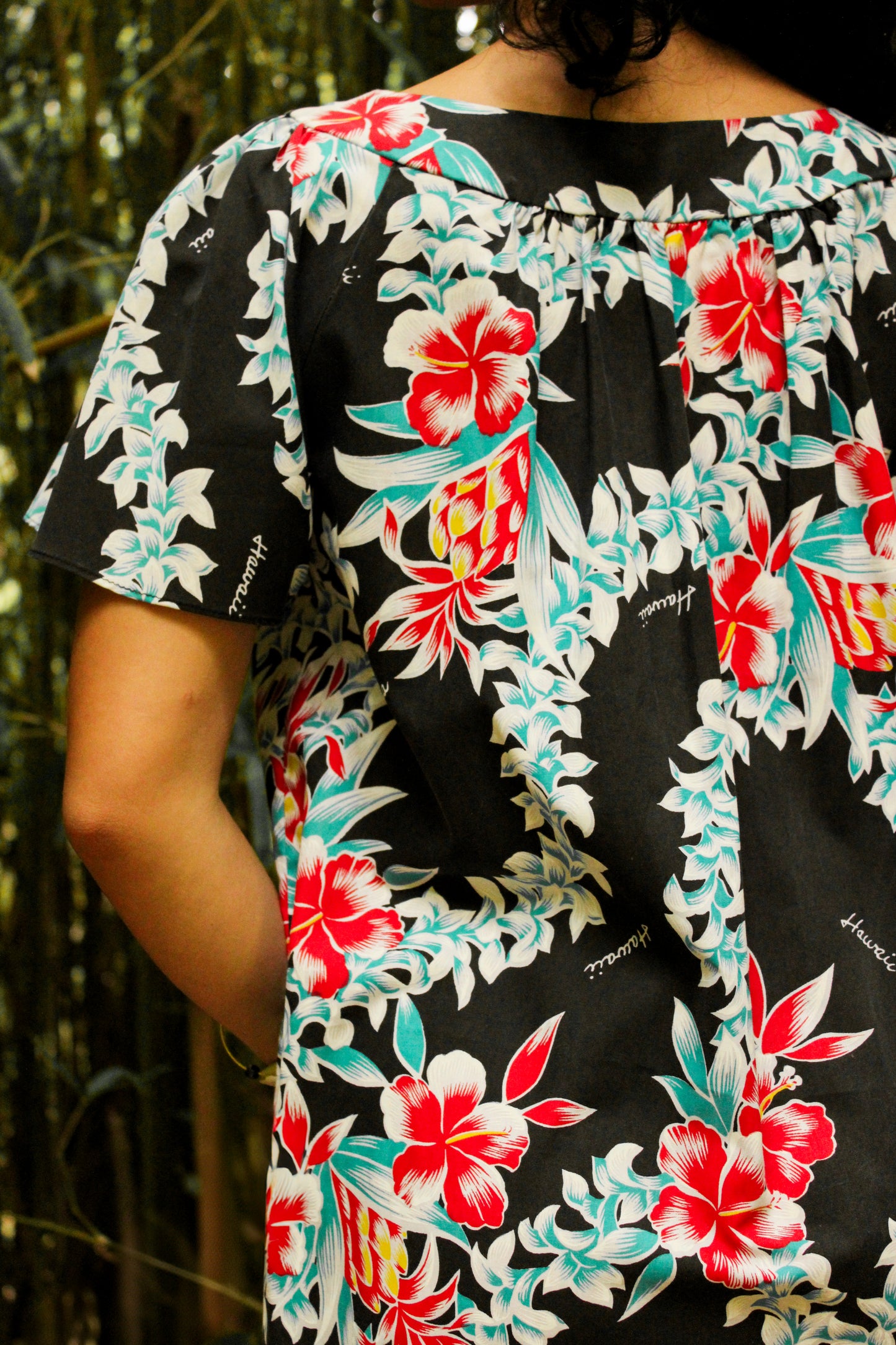 Vintage Aloha Lei Muumuu
